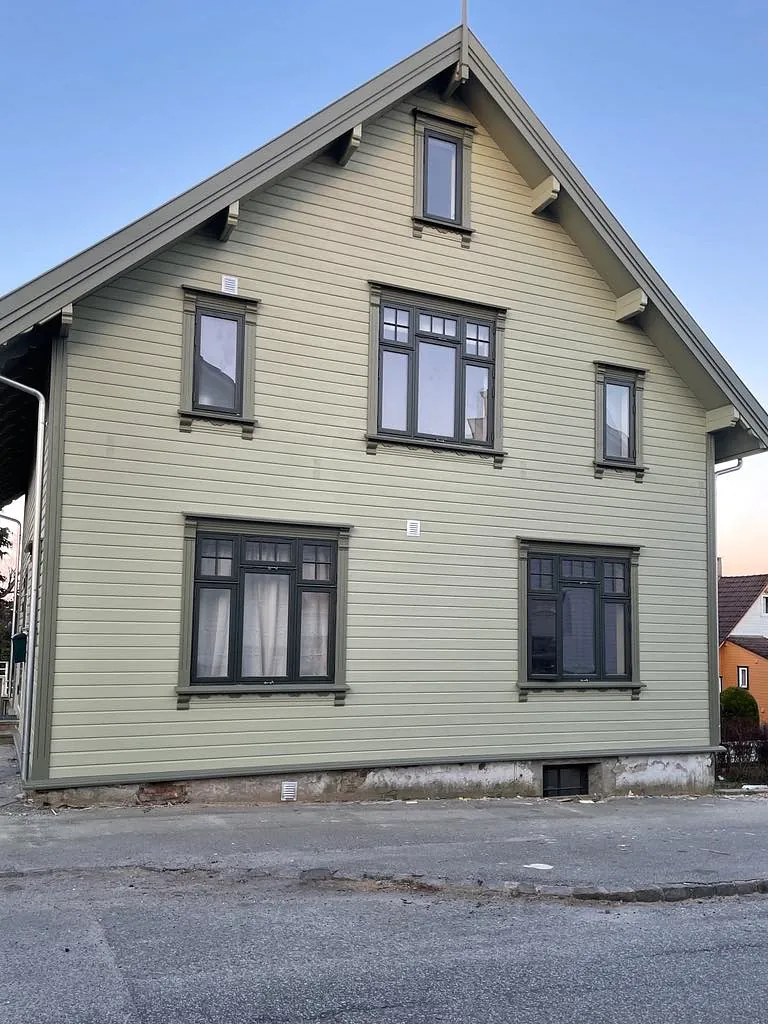 Renovert grønt hus